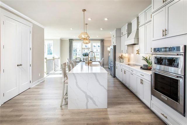 121 Bridgecrest Road, Roswell, GA 30075