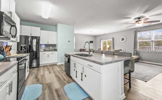 56 Holly Hall Rd, Beaufort, SC 29907