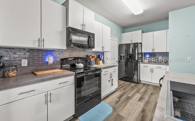 56 Holly Hall Rd, Beaufort, SC 29907