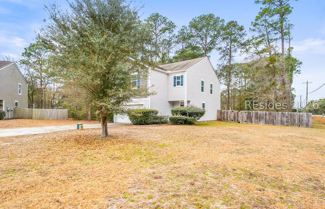 56 Holly Hall Rd, Beaufort, SC 29907