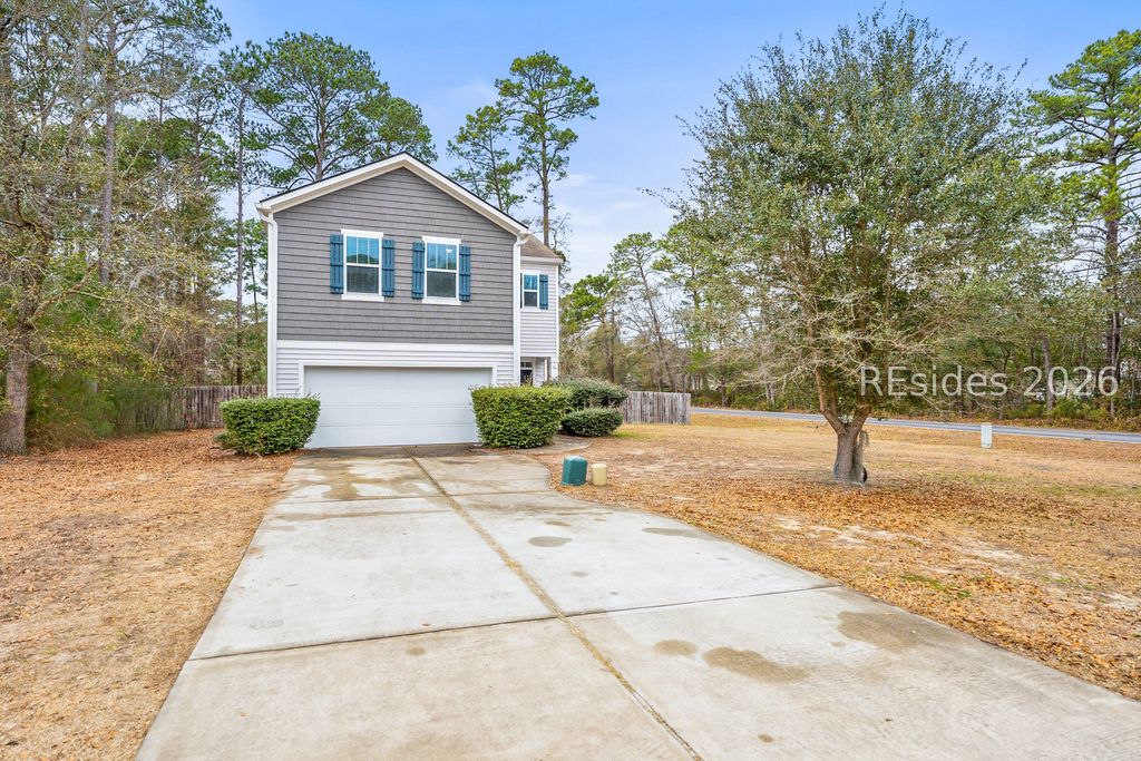 56 Holly Hall Rd, Beaufort, SC 29907