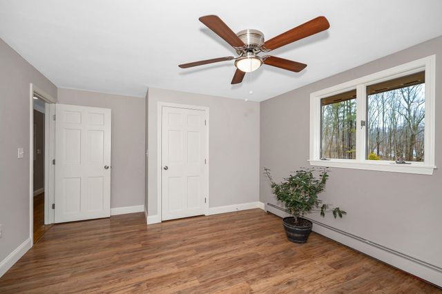 117 Stage Road, Hampstead, NH 03841