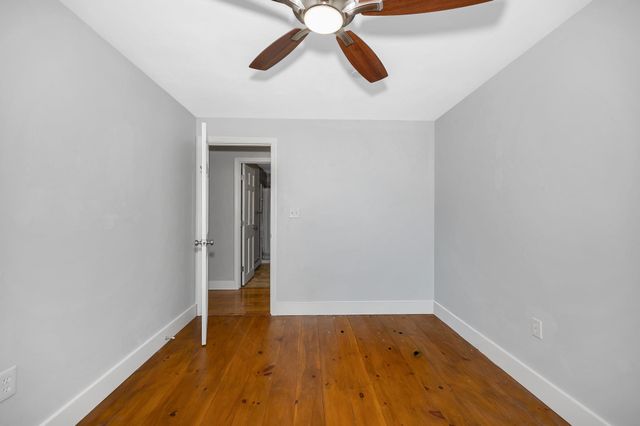 117 Stage Road, Hampstead, NH 03841