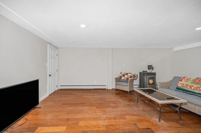 117 Stage Road, Hampstead, NH 03841