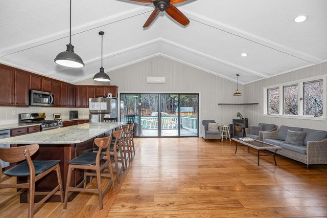 117 Stage Road, Hampstead, NH 03841