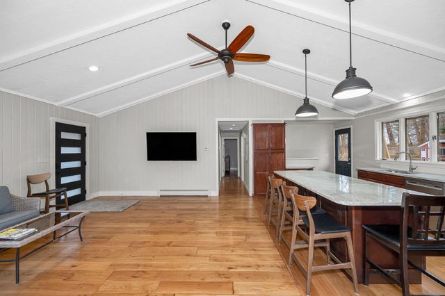 117 Stage Road, Hampstead, NH 03841