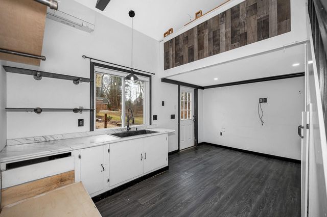 117 Stage Road, Hampstead, NH 03841