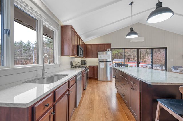 117 Stage Road, Hampstead, NH 03841