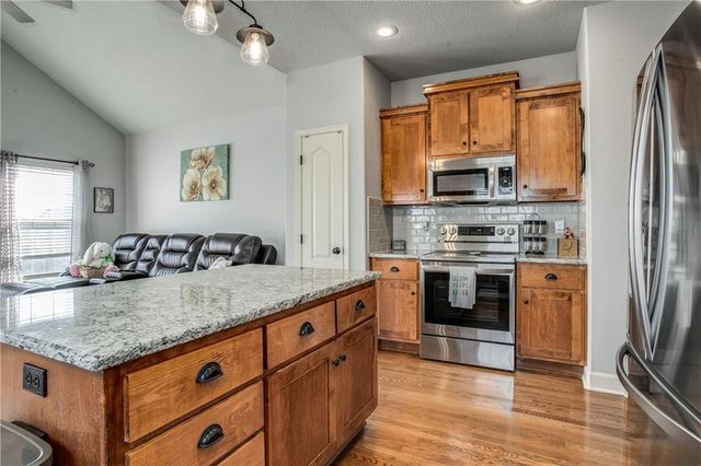 21723 Massa Circle, Peculiar, MO 64078