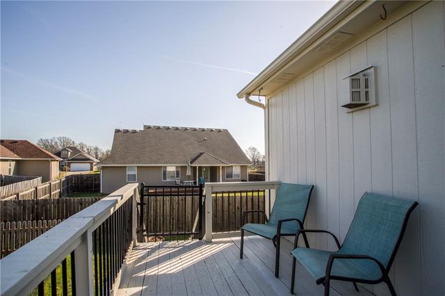 21723 Massa Circle, Peculiar, MO 64078