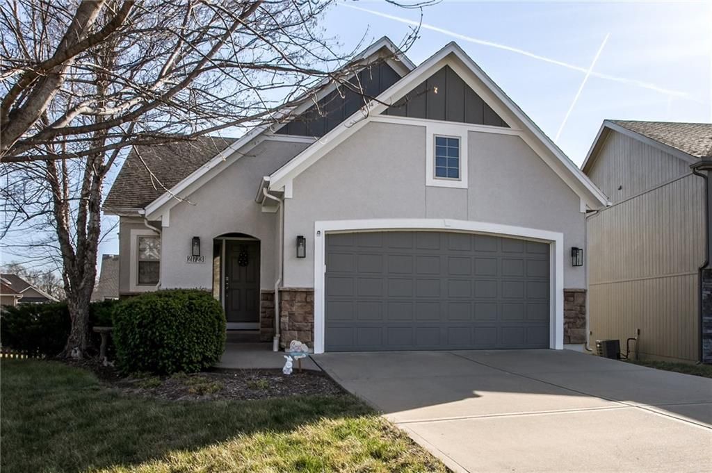 21723 Massa Circle, Peculiar, MO 64078