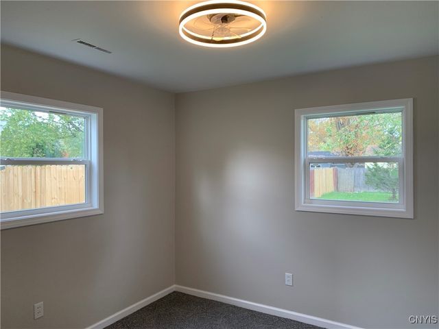 7879 Macarthur Boulevard, Cicero, NY 13030