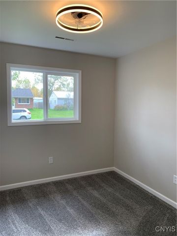 7879 Macarthur Boulevard, Cicero, NY 13030