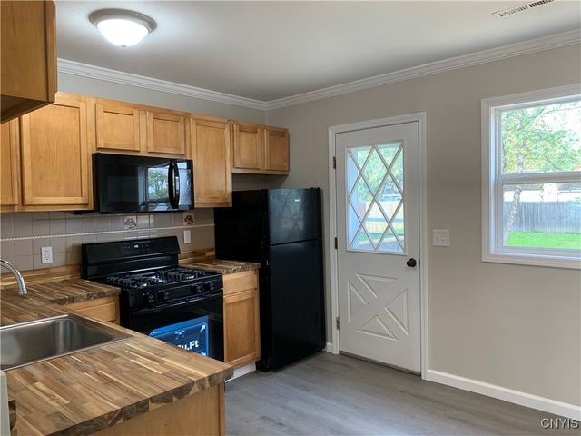 7879 Macarthur Boulevard, Cicero, NY 13030