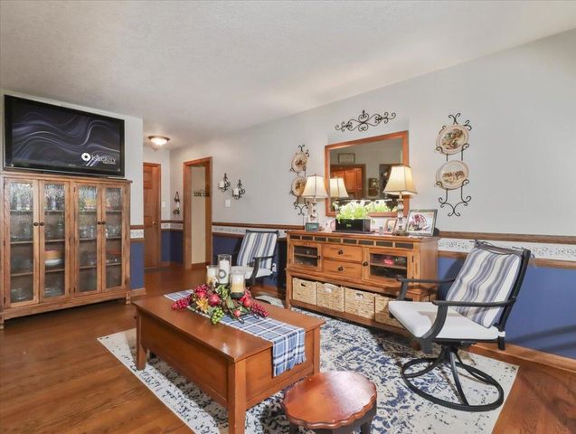 1001 Hovis Street, Mountain Grove, MO 65711