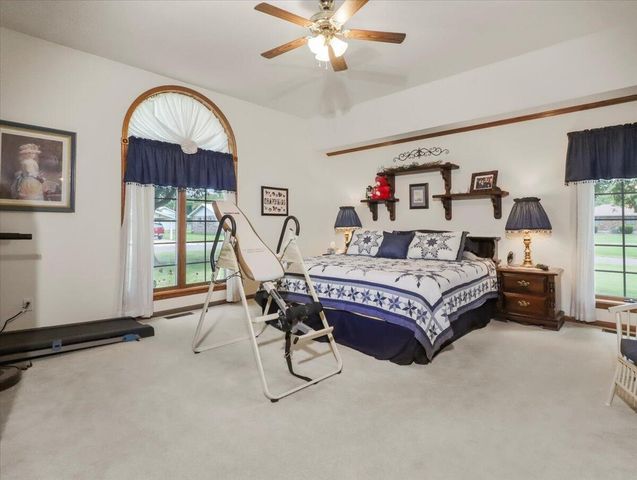 1001 Hovis Street, Mountain Grove, MO 65711