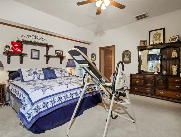 1001 Hovis Street, Mountain Grove, MO 65711