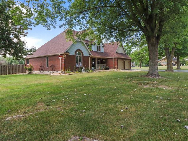 1001 Hovis Street, Mountain Grove, MO 65711