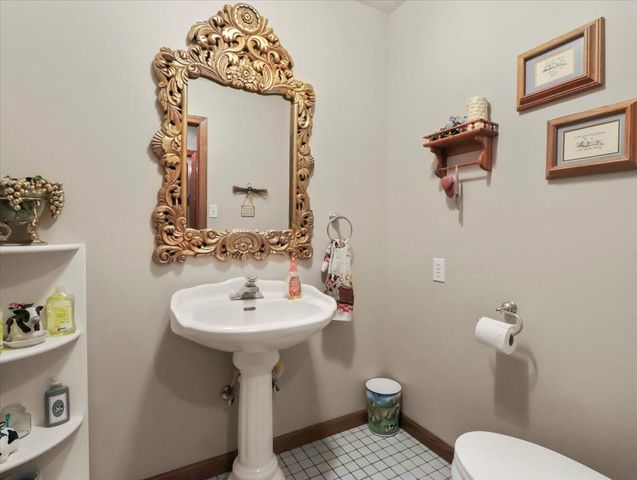 1001 Hovis Street, Mountain Grove, MO 65711