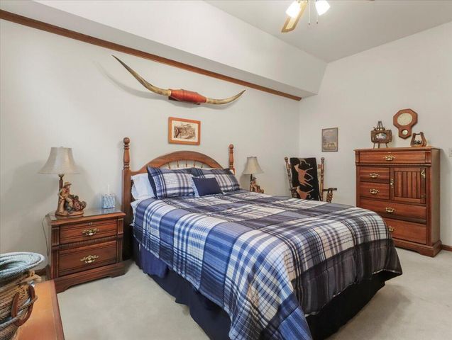 1001 Hovis Street, Mountain Grove, MO 65711