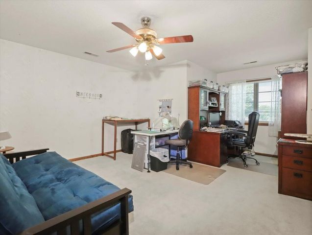 1001 Hovis Street, Mountain Grove, MO 65711