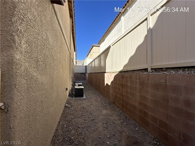 10448 Chandra Avenue, Las Vegas, NV 89129