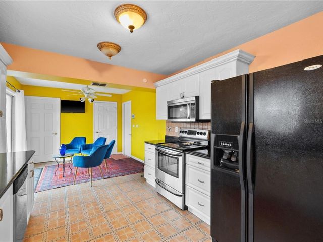 3910 77TH PLACE E, Sarasota, FL 34243