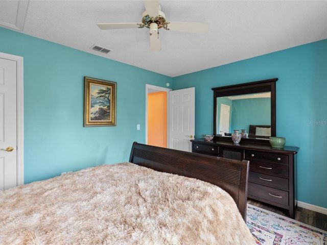 3910 77TH PLACE E, Sarasota, FL 34243