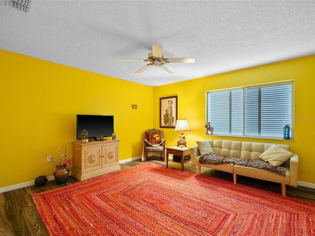 3910 77TH PLACE E, Sarasota, FL 34243