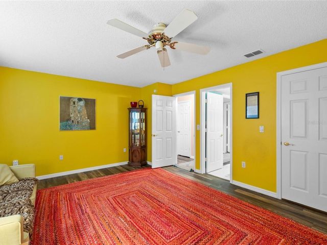 3910 77TH PLACE E, Sarasota, FL 34243