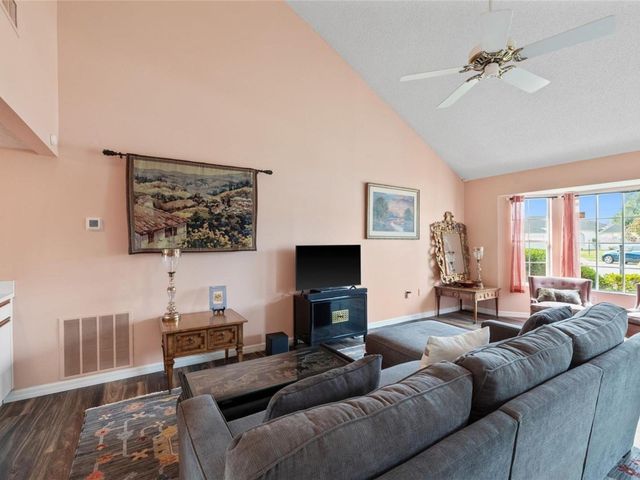 3910 77TH PLACE E, Sarasota, FL 34243