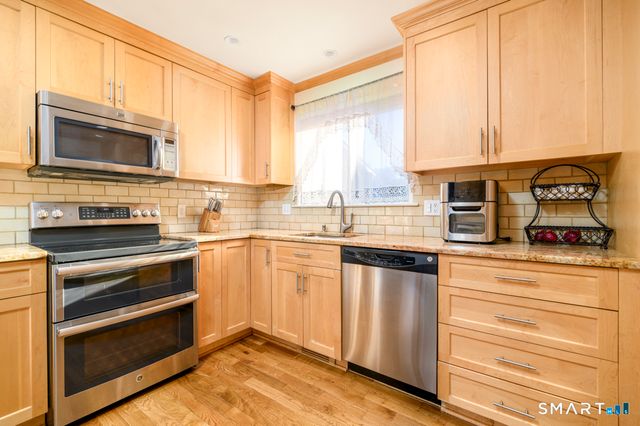 65 Riverside Avenue 65, Stamford, CT 06905