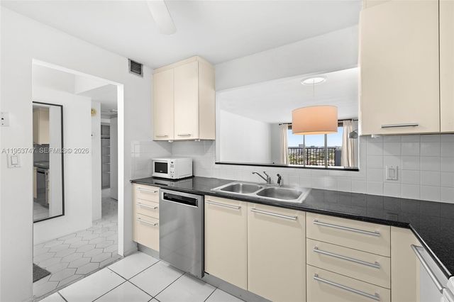 2780 NE 183rd St 1911, Aventura, FL 33160