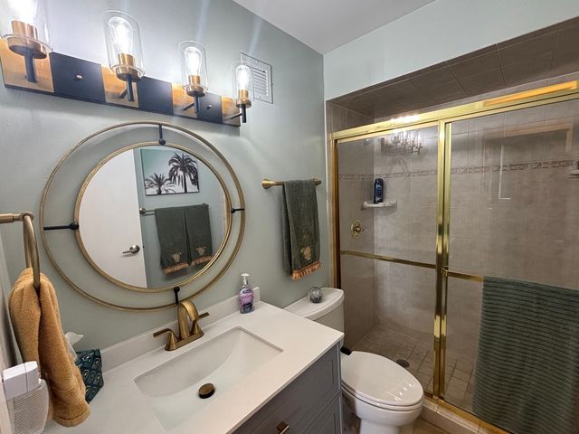 40 N Tower Road 10M, Oak Brook, IL 60523