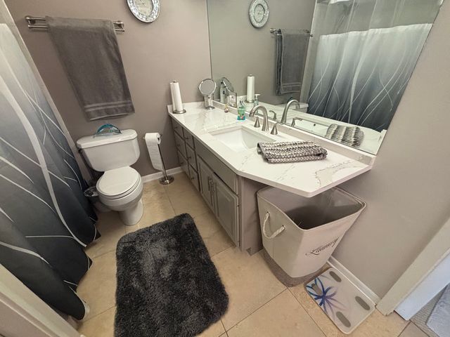 40 N Tower Road 10M, Oak Brook, IL 60523