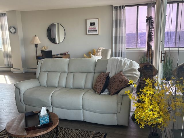 40 N Tower Road 10M, Oak Brook, IL 60523