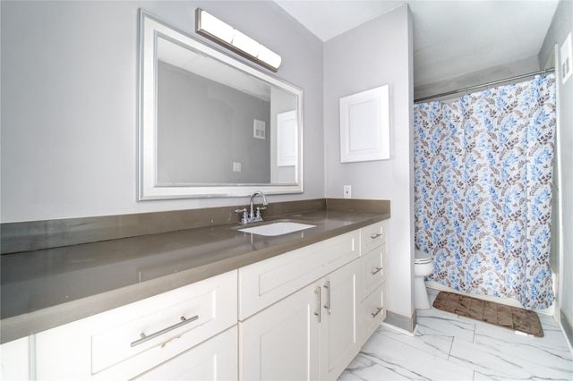 12500 Sandpiper Drive 197, Houston, TX 77035