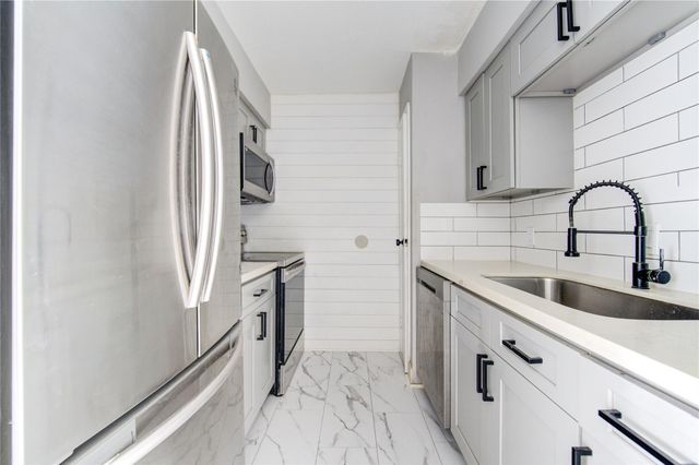 12500 Sandpiper Drive 197, Houston, TX 77035