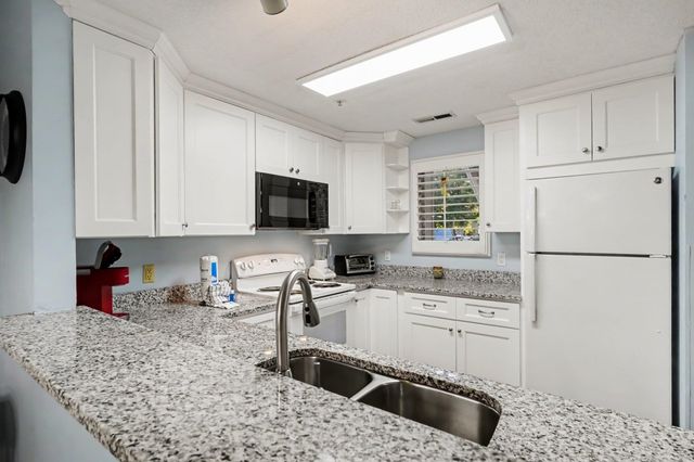 1221 Tidewater Dr Apt 2211, North Myrtle Beach, SC 29582