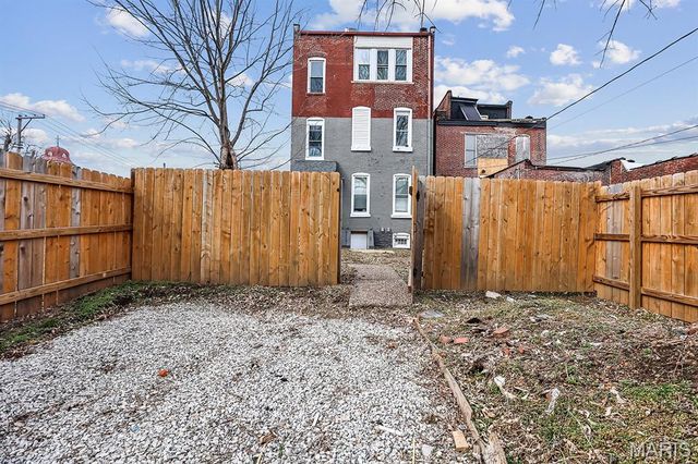 3938 Iowa Avenue, St Louis, MO 63118