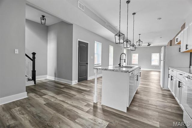 3938 Iowa Avenue, St Louis, MO 63118