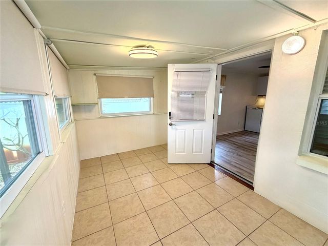 516 NORTHMOOR AVENUE N, St Petersburg, FL 33702