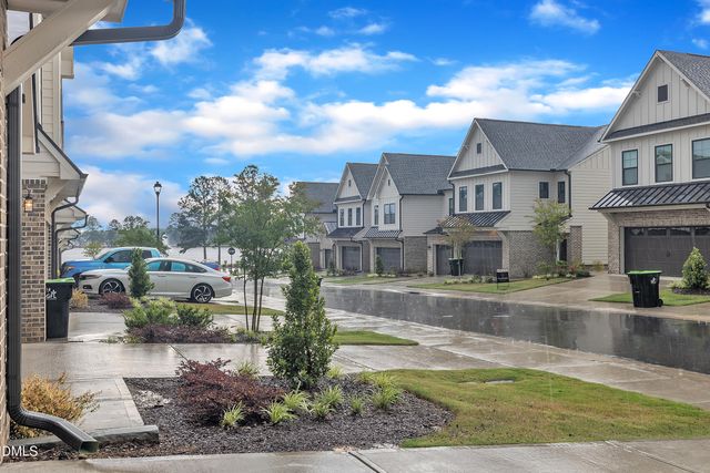 81 Paperwhite Place 213, Clayton, NC 27527