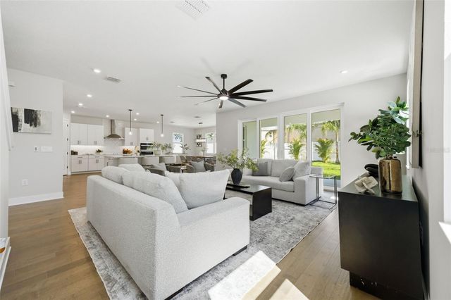 3608 E TAMPA CIRCLE, Tampa, FL 33629