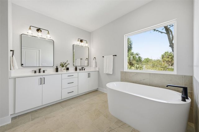 3608 E TAMPA CIRCLE, Tampa, FL 33629