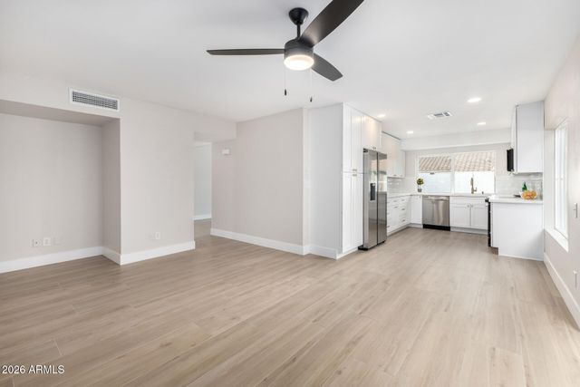 942 E DRIFTWOOD Drive, Tempe, AZ 85283