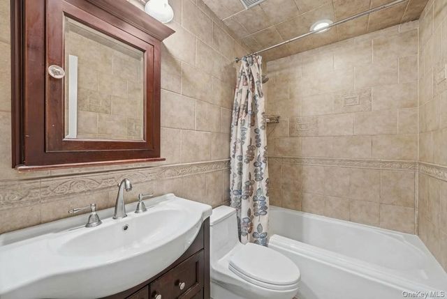 6 Kakiat Lane, Spring Valley, NY 10977