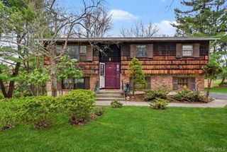 6 Kakiat Lane, Spring Valley, NY 10977