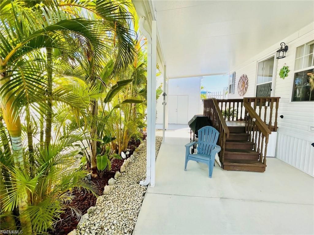 3064 Sloop LN, ST. JAMES CITY, FL 33956 — photo 2