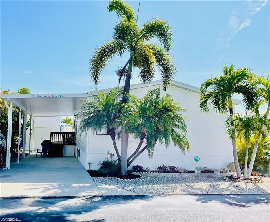 3064 Sloop LN, ST. JAMES CITY, FL 33956 — photo 3